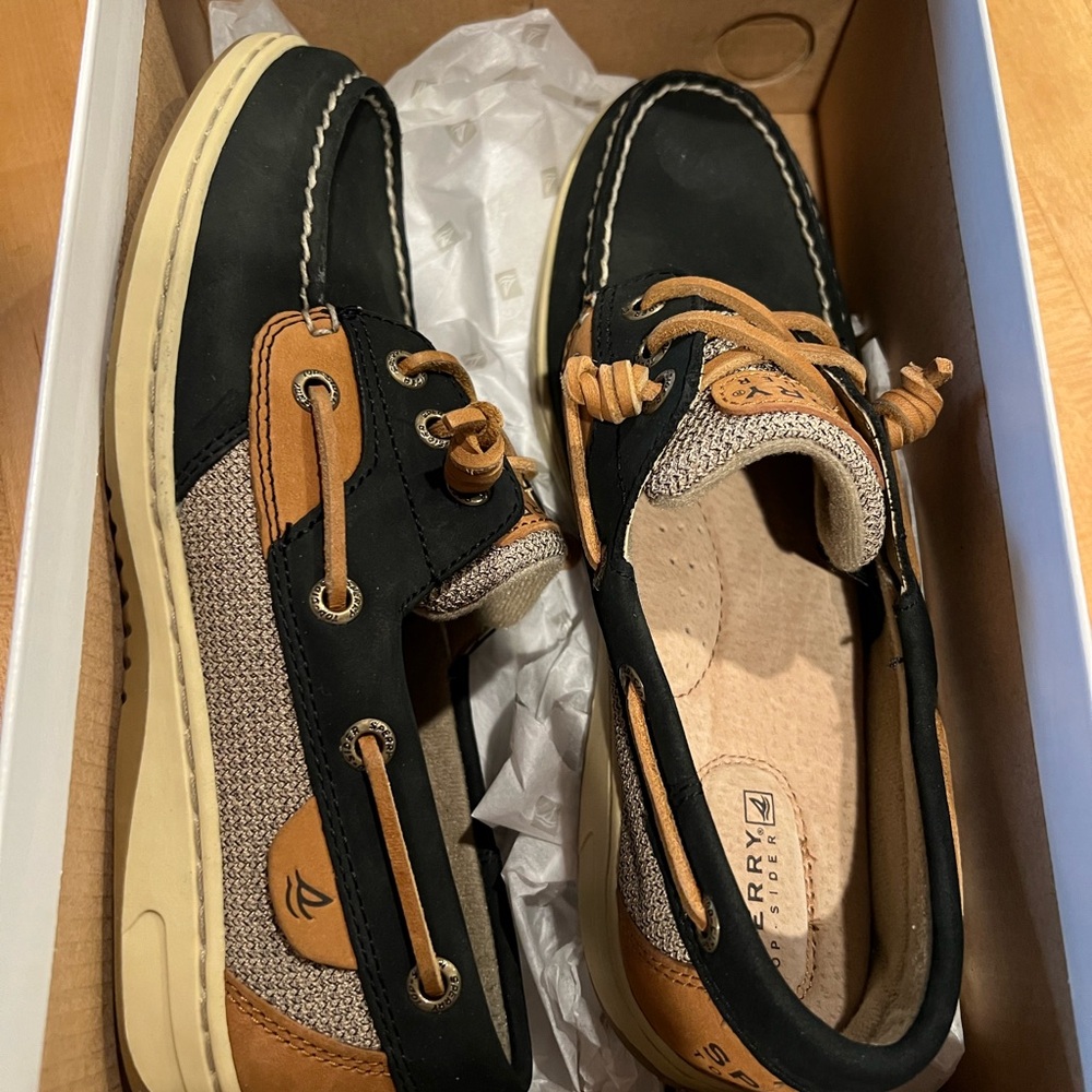 Sperry Black and Tan Women's Boat Shoes with Beige Knit Accents